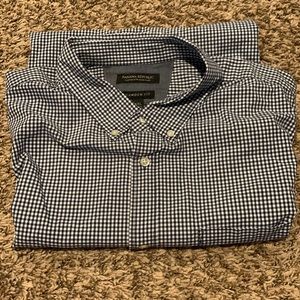 Brand new Banana Republic Button Down Long Sleeve Dress Shirt